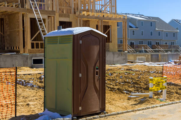 Porta potty delivery and setup in New Hampton, IA